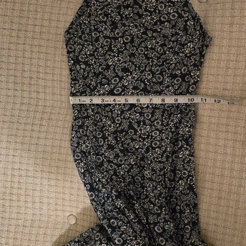 Abercrombie & Fitch Navy Blue and White Flower Dress